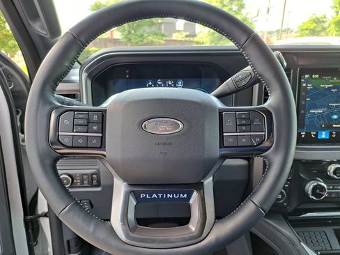 Used 2026 Ford F250 Platinum AWD/4WD image 9