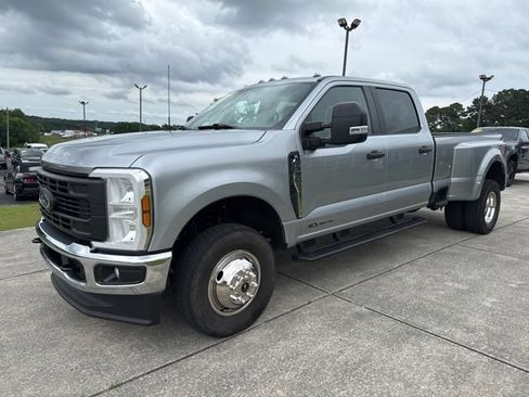 Used 2024 Ford F350 XL AWD/4WD image 3