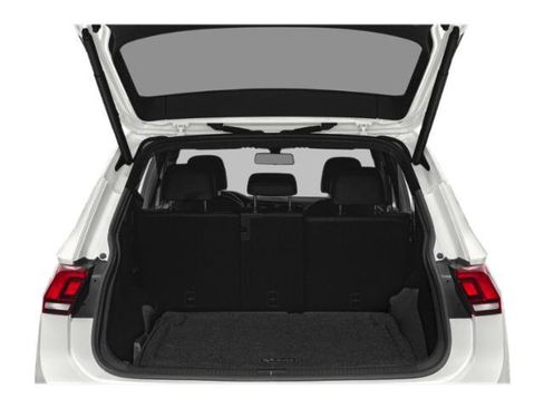 Used 2019 Volkswagen Tiguan SE FWD image 11