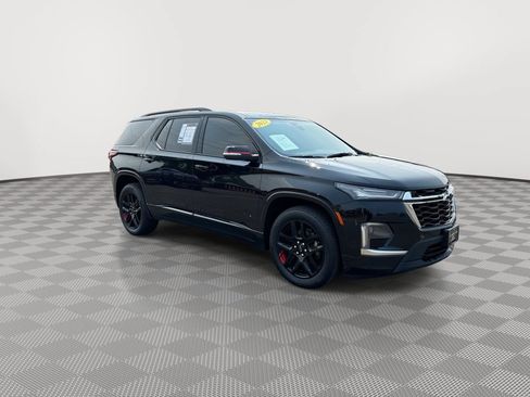 Certified 2023 Chevrolet Traverse Premier w/ Redline Edition AWD/4WD image 2