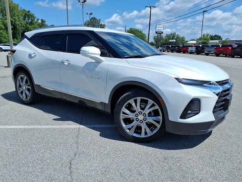 Used 2022 Chevrolet Blazer Premier w/ Enhanced Convenience Package AWD/4WD image 2