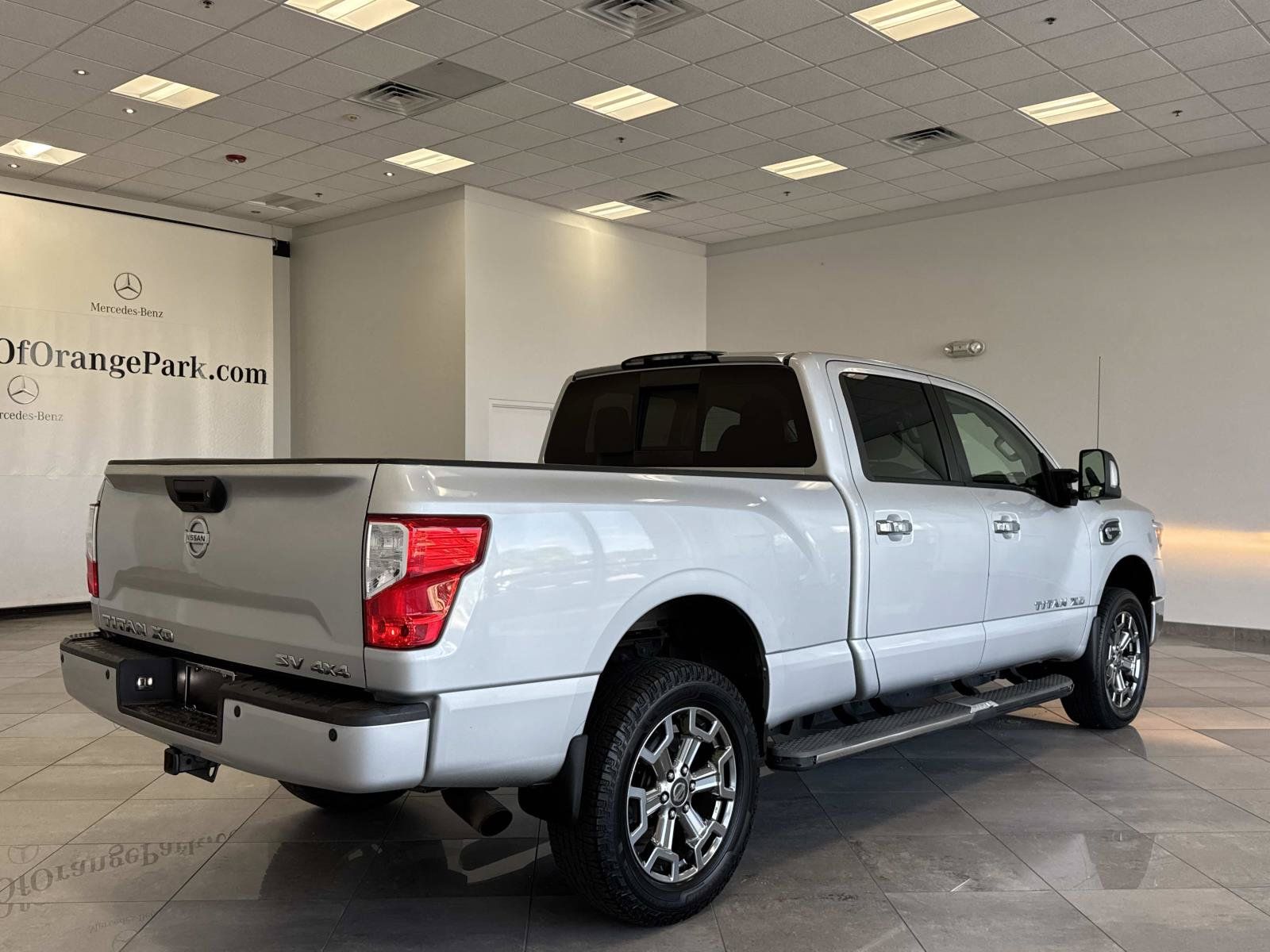 Used 2017 Nissan Titan SV AWD/4WD image 24