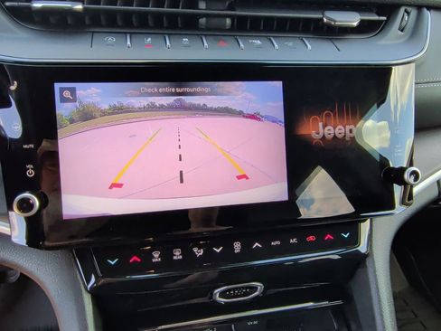 New 2026 Jeep Grand Cherokee L 2WD image 23