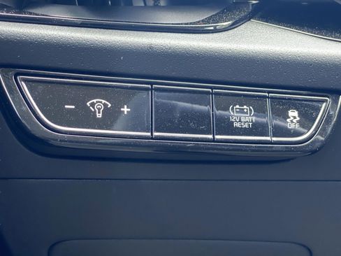 New 2025 Kia Niro EX image 25