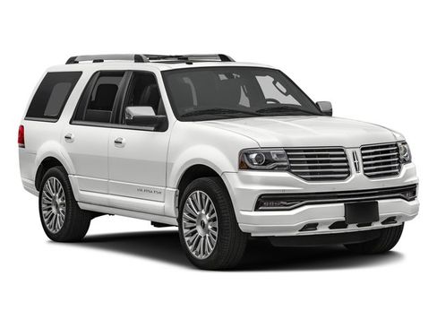 Used 2017 Lincoln Navigator Reserve image 6