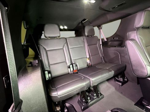 Used 2023 GMC Yukon XL Denali RWD image 25