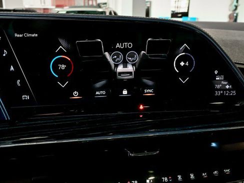 Used 2022 Cadillac Escalade ESV Sport image 45