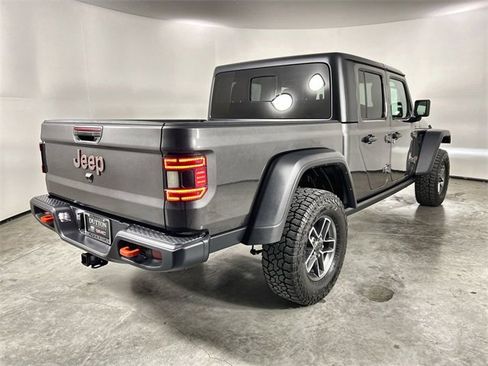 Used 2024 Jeep Gladiator Mojave w/ Technology Group image 8