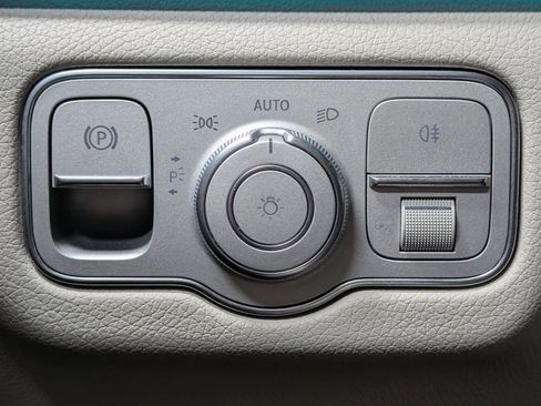 Used 2022 Mercedes-Benz GLS 450 4MATIC image 42