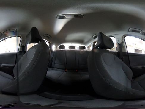 Used 2025 Kia K4 LXS image 41