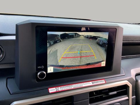 Used 2025 Toyota Tacoma SR AWD/4WD image 25