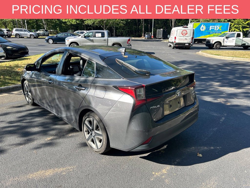 Used 2022 Toyota Prius Limited FWD image 11