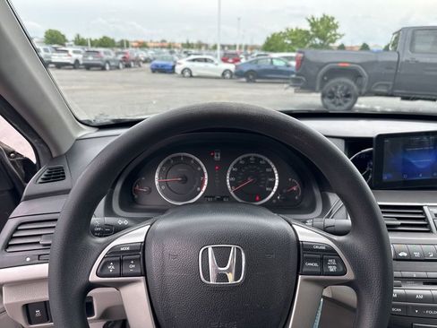 Used 2011 Honda Accord LX image 12