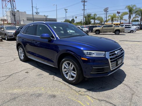 Used 2020 Audi Q5 2.0T Premium w/ Convenience Package AWD/4WD image 8