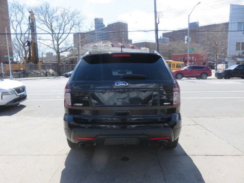 Used 2015 Ford Explorer Sport image 8
