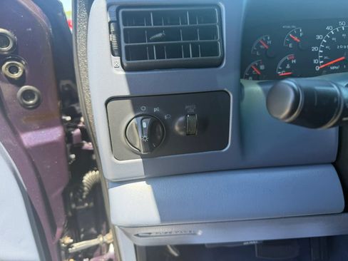 Used 1999 Ford F250 XLT RWD image 9