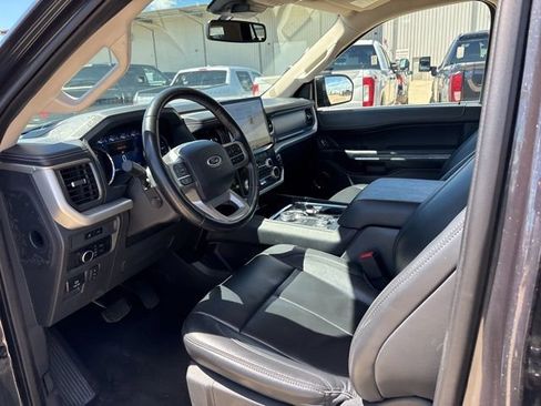 Used 2024 Ford Expedition Max XLT AWD/4WD image 6