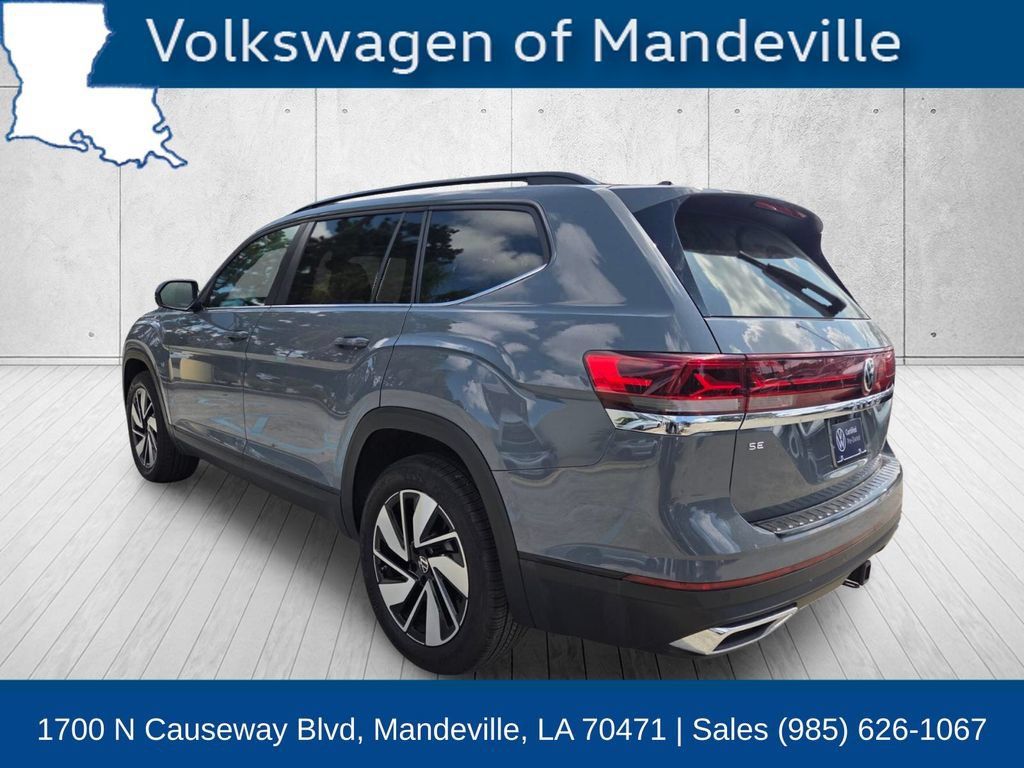 Used 2026 Volkswagen Atlas SE FWD image 3