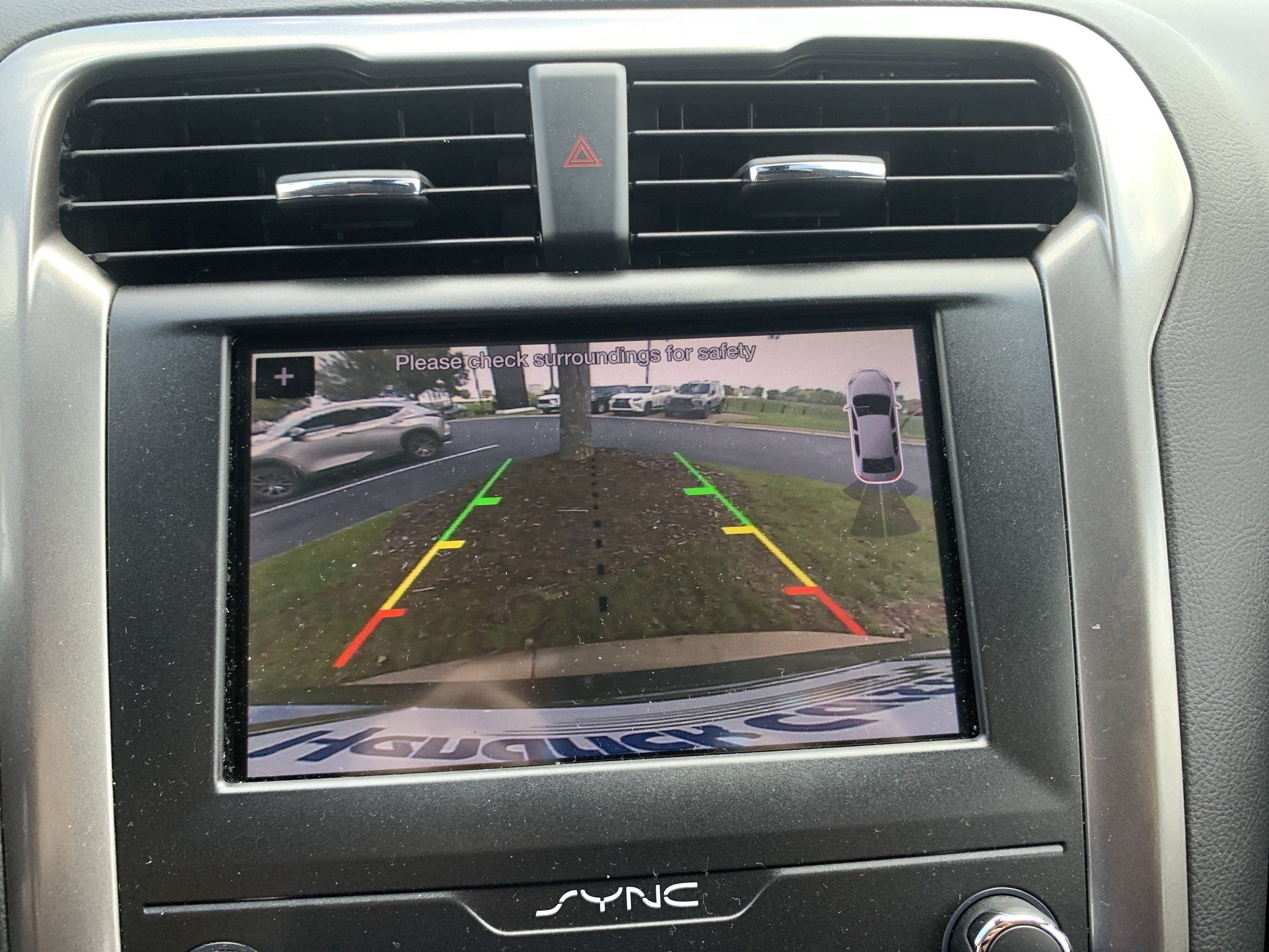 Used 2019 Ford Fusion SE FWD image 25