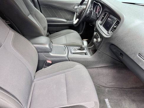 Used 2017 Dodge Charger R/T image 11