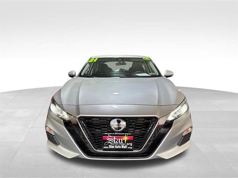 Used 2021 Nissan Altima 2.5 SV image 2