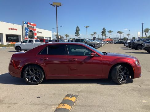 Certified 2022 Chrysler 300 S image 8