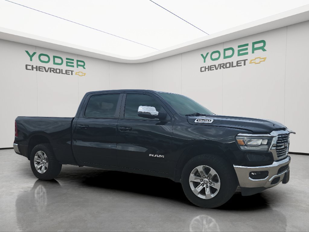 Used 2023 RAM 1500 Laramie AWD/4WD image 2