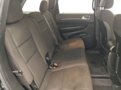 Used 2021 Jeep Grand Cherokee Laredo AWD/4WD image 19
