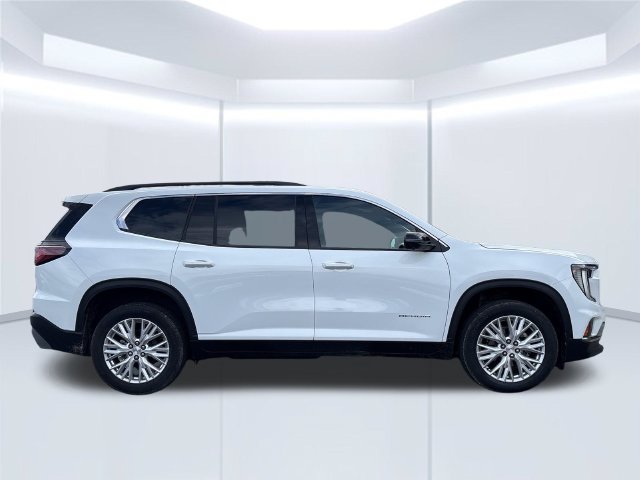 Used 2026 GMC Acadia Elevation w/ Elevation Premium Package FWD image 13