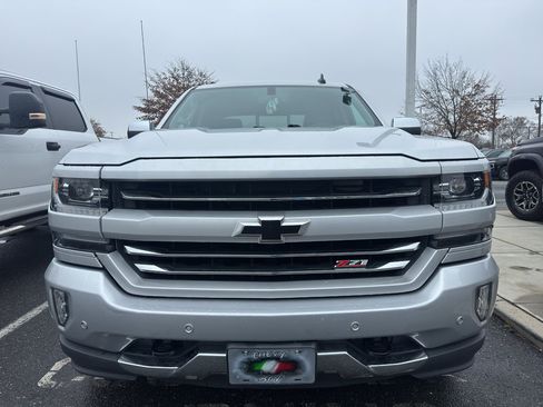 Used 2018 Chevrolet Silverado 1500 LTZ Z71 w/ LTZ Plus Package image 2