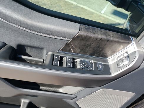 New 2025 Ford F250 Lariat w/ Lariat Ultimate Package image 25