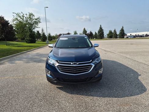 Used 2020 Chevrolet Equinox Premier FWD image 2