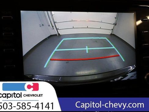 Used 2022 Toyota Highlander LE AWD/4WD image 26