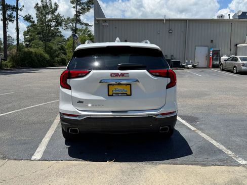 Used 2019 GMC Terrain SLT FWD image 6
