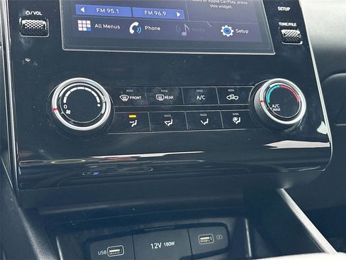 Used 2023 Hyundai Santa Cruz SEL image 17