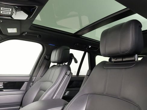 Used 2022 Land Rover Range Rover P525 Westminster Edition image 36