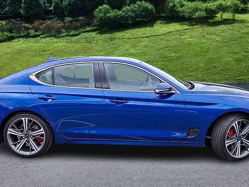 Certified 2025 Genesis G70 2.5T w/ Sport Prestige Package image 9