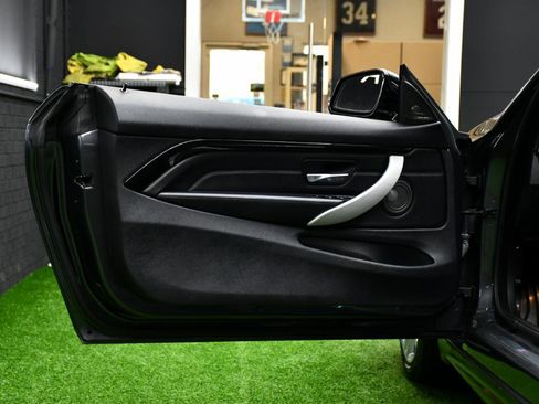 Used 2014 BMW 435i Convertible image 17