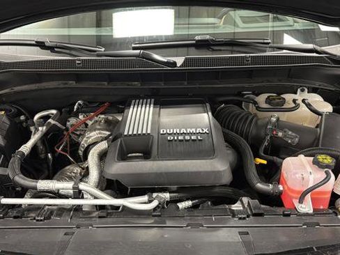 Used 2025 Chevrolet Tahoe High Country AWD/4WD image 36