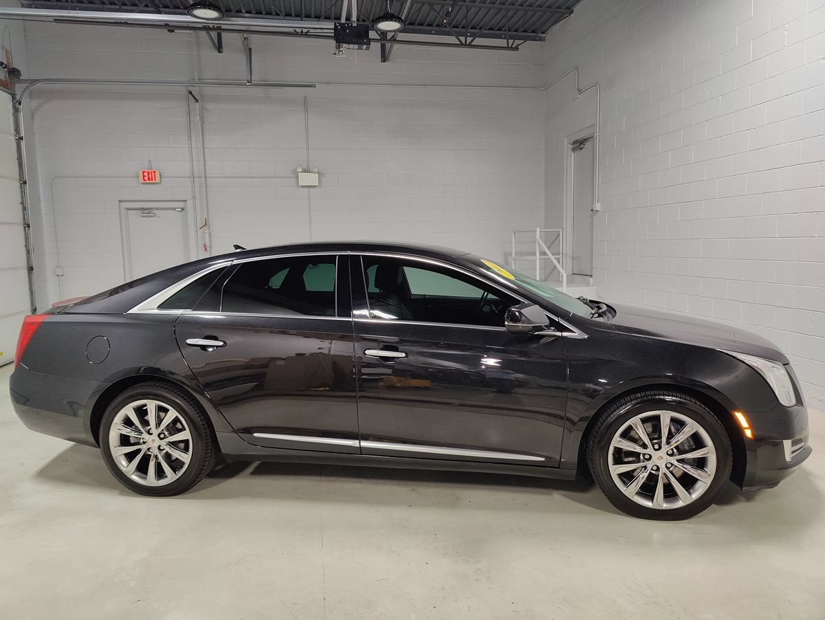 Used 2013 Cadillac XTS Luxury w/ Driver Awareness Package AWD/4WD image 5