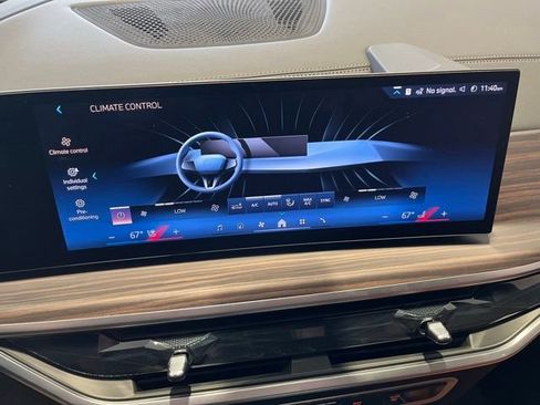 Used 2025 BMW X7 xDrive40i w/ Executive Package AWD/4WD image 59