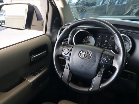 Used 2020 Toyota Sequoia Limited image 21