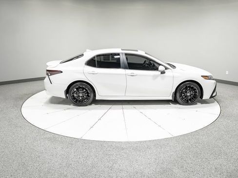 Used 2023 Toyota Camry SE FWD image 29