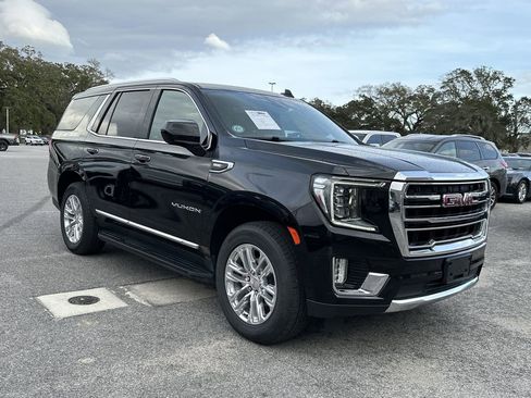 Used 2024 GMC Yukon SLT AWD/4WD image 2