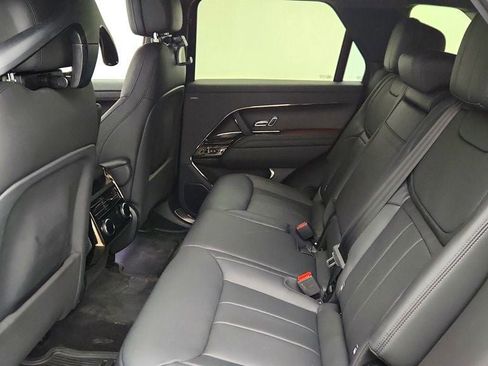 Used 2023 Land Rover Range Rover Sport SE Dynamic image 20