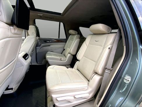 Used 2023 Cadillac Escalade Sport Platinum w/ LPO, ONYX Package AWD/4WD image 20