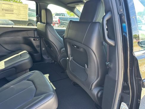 New 2026 Chrysler Pacifica Select image 49
