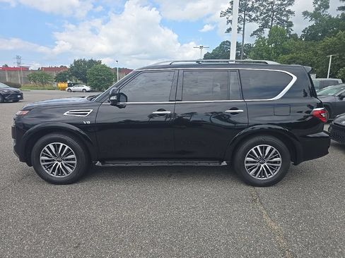 Used 2022 Nissan Armada SL w/ Captain's Chairs Package RWD image 8