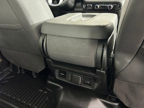 Used 2024 GMC Sierra 3500 SLE w/ SLE Convenience Package image 12