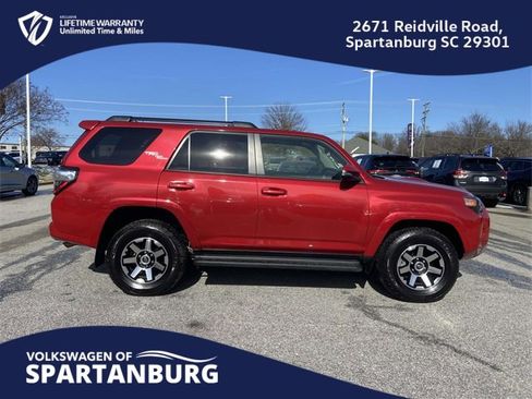 Used 2024 Toyota 4Runner TRD Off-Road Premium image 2